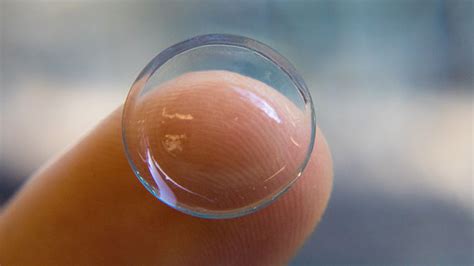 Experience Comfort and Clarity - Get the Best Silicone Hydrogel Contact Lenses from a Specialist Optometrist